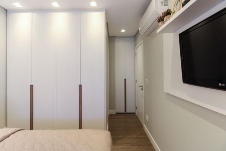 Apartamento à venda com 80m², 2 quartos e 2 vagasSuíte 