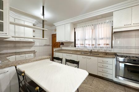 Apartamento para alugar com 140m², 3 quartos e 4 vagasCozinha