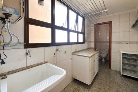Apartamento para alugar com 140m², 3 quartos e 4 vagasÁrea de Serviço