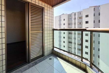 Apartamento para alugar com 140m², 3 quartos e 4 vagasSacada da Suíte 