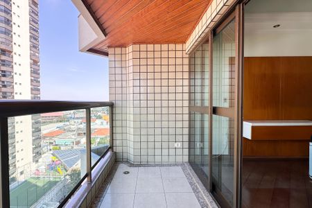 Apartamento para alugar com 140m², 3 quartos e 4 vagasSacada