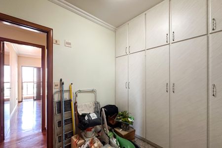 Apartamento para alugar com 140m², 3 quartos e 4 vagasQuarto de Serviço