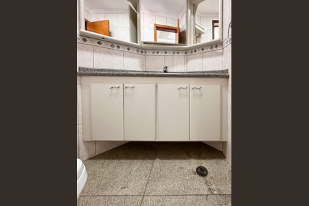 Apartamento para alugar com 140m², 3 quartos e 4 vagasLavabo