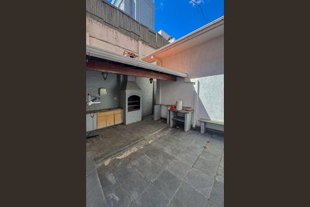 Casa à venda com 230m², 4 quartos e 4 vagas