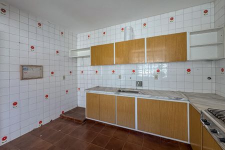 Casa à venda com 230m², 4 quartos e 4 vagas