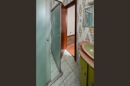 Casa à venda com 230m², 4 quartos e 4 vagas