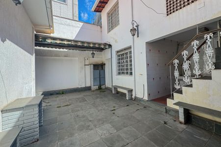 Casa à venda com 230m², 4 quartos e 4 vagas