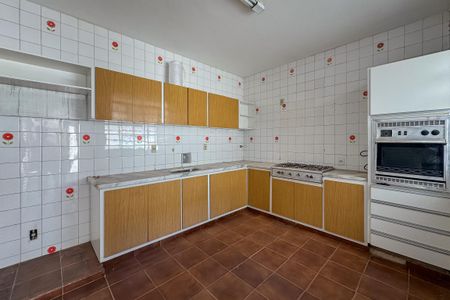 Casa à venda com 230m², 4 quartos e 4 vagas
