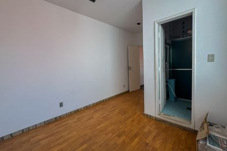 Casa à venda com 4 quartos, 230m² em Anchieta, Belo Horizonte