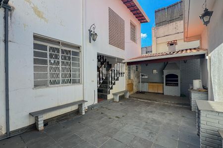 Casa à venda com 230m², 4 quartos e 4 vagas