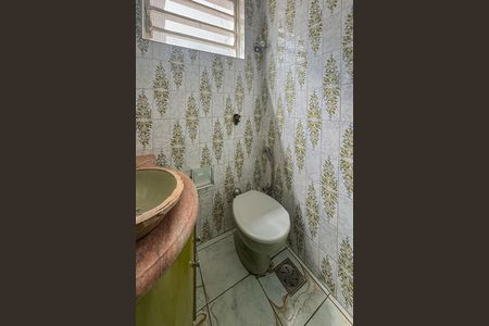 Casa à venda com 230m², 4 quartos e 4 vagas
