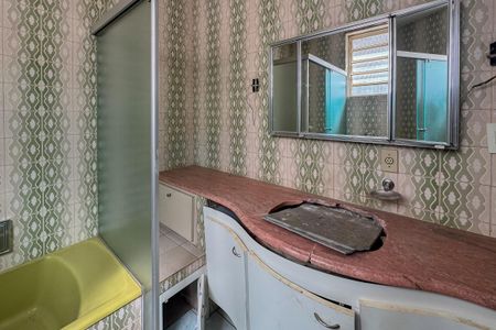 Casa à venda com 230m², 4 quartos e 4 vagas