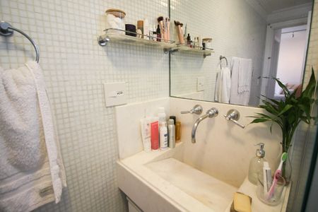 Apartamento à venda com 65m², 1 quarto e 1 vagaBanheiro social