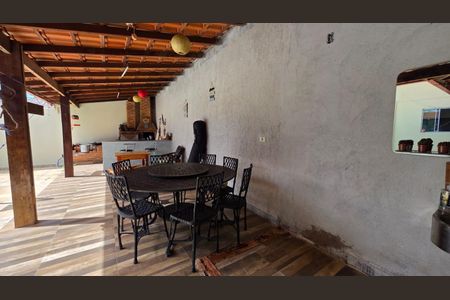 Casa para alugar com 360m², 5 quartos e 5 vagas