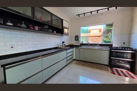 Casa para alugar com 360m², 5 quartos e 5 vagas