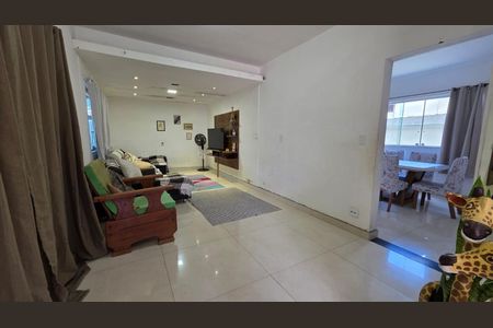 Casa para alugar com 360m², 5 quartos e 5 vagas