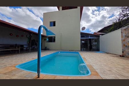 Casa para alugar com 360m², 5 quartos e 5 vagas