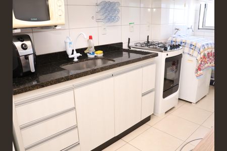 Cozinha de apartamento para alugar com 1 quarto, 40m² em Vila Maria Jose, Goiânia