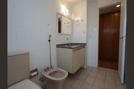 Apartamento para alugar com 166m², 3 quartos e 3 vagasBanheiro