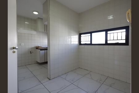 Apartamento para alugar com 166m², 3 quartos e 3 vagasCopa