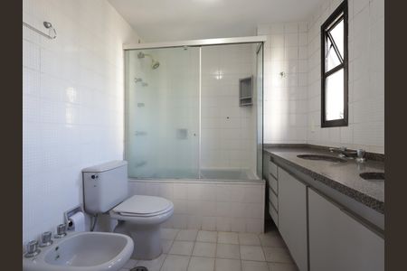Apartamento para alugar com 166m², 3 quartos e 3 vagasBanheiro da Suíte