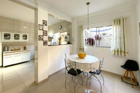 Casa para alugar com 200m², 3 quartos e 3 vagasCopa