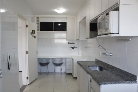 Apartamento à venda com 72m², 2 quartos e 1 vagaCozinha