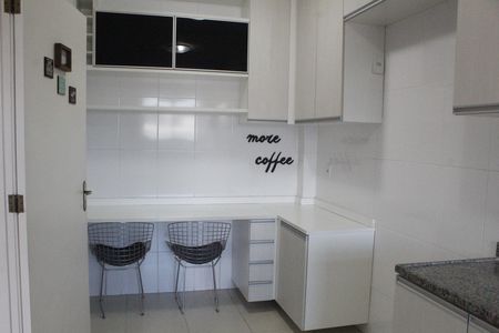 Apartamento à venda com 72m², 2 quartos e 1 vagaCozinha
