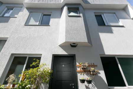 Casa de condomínio para alugar com 64m², 2 quartos e 1 vagaFachada da Casa 