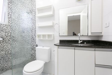 Casa de condomínio para alugar com 64m², 2 quartos e 1 vagaBanheiro da Suíte 1 