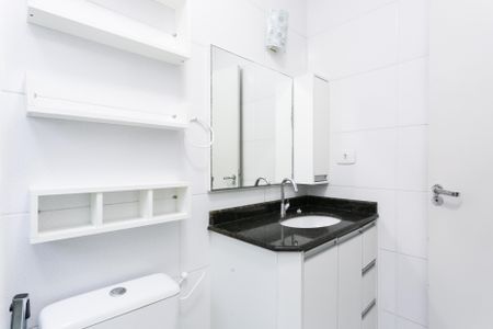 Casa de condomínio para alugar com 64m², 2 quartos e 1 vagaBanheiro da Suíte 1 