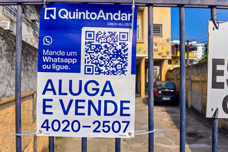 Apartamento para alugar com 65m², 2 quartos e sem vaga Apartamento para alugar com 65m², 2 quartos e sem vagaFachada do Prédio com placa