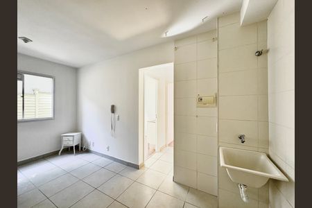 Apartamento para alugar com 33m², 2 quartos e sem vagaCozinha e Área de Serviço