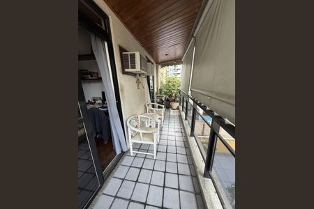 Varanda de apartamento à venda com 3 quartos, 190m² em Santa Rosa, Niterói