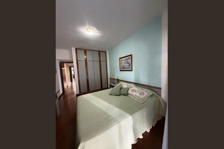 Apartamento à venda com 190m², 3 quartos e 3 vagas Apartamento à venda com 190m², 3 quartos e 3 vagasQuarto