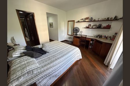 Apartamento à venda com 190m², 3 quartos e 3 vagas Apartamento à venda com 190m², 3 quartos e 3 vagasQuarto