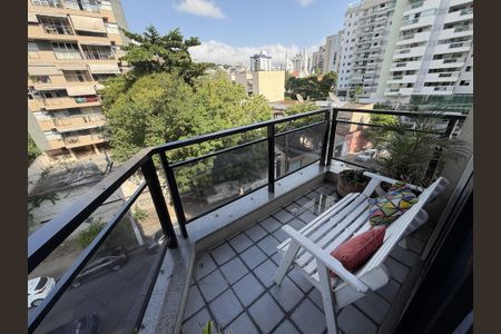 Varanda de apartamento à venda com 3 quartos, 190m² em Santa Rosa, Niterói