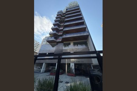 Apartamento à venda com 190m², 3 quartos e 3 vagas Apartamento à venda com 190m², 3 quartos e 3 vagasFachada