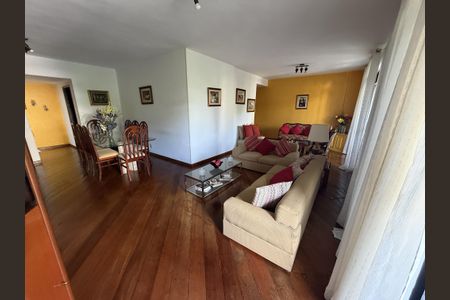 Apartamento à venda com 190m², 3 quartos e 3 vagas Apartamento à venda com 190m², 3 quartos e 3 vagasSala
