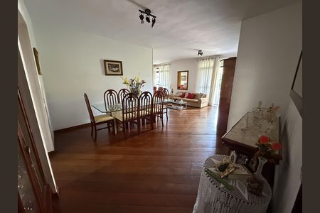 Apartamento à venda com 190m², 3 quartos e 3 vagas Apartamento à venda com 190m², 3 quartos e 3 vagasSala