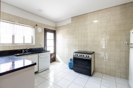 Casa para alugar com 200m², 1 quarto e 1 vaga