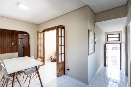 Casa para alugar com 200m², 1 quarto e 1 vaga