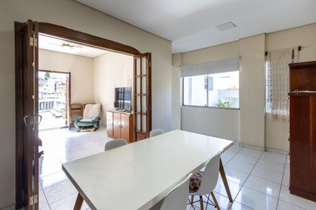 Casa para alugar com 200m², 1 quarto e 1 vaga