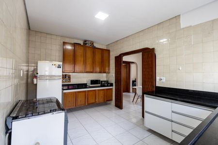 Casa para alugar com 200m², 1 quarto e 1 vaga