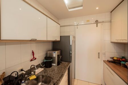 Apartamento à venda com 84m², 3 quartos e 2 vagasCozinha