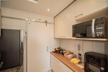 Apartamento à venda com 84m², 3 quartos e 2 vagasCozinha