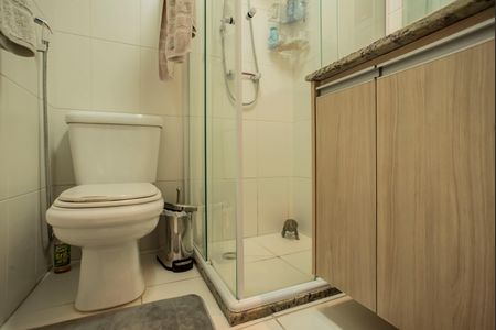 Apartamento à venda com 84m², 3 quartos e 2 vagasBanheiro da Suíte