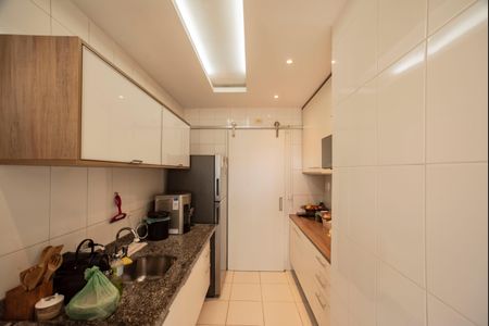 Apartamento à venda com 84m², 3 quartos e 2 vagasCozinha