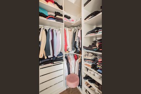 Apartamento à venda com 84m², 3 quartos e 2 vagasSuíte - Closet