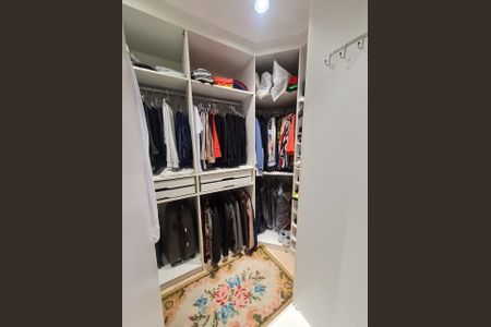 Apartamento à venda com 107m², 2 quartos e 2 vagas Apartamento à venda com 107m², 2 quartos e 2 vagascloset